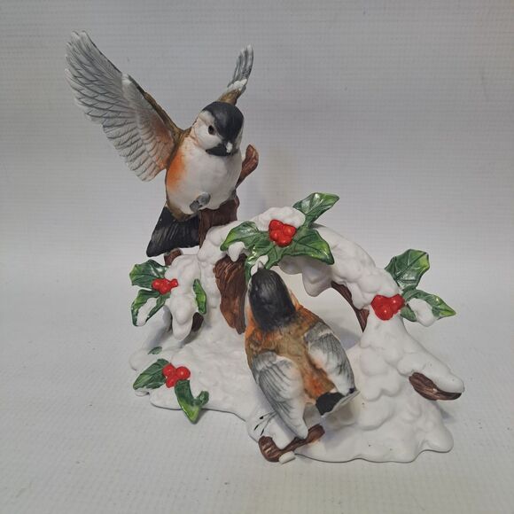 Stratford Masterworks Collection Chickadee Birds Mistle Toe Branch Snow Figurine - Picture 8 of 11
